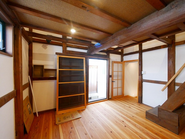 北小路貸店舗・事務所の内装