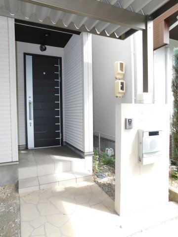 清須市朝日五条の中古一戸建の外観|◇玄関ポーチ◇　