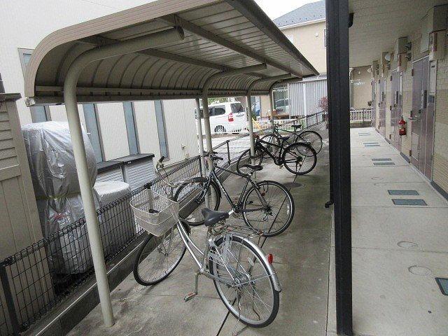 屋根付き駐輪場