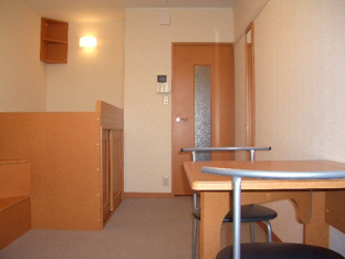 こちらのリビングで趣味の時間をお楽しみください