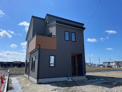 【駐車場】 | 鶴岡市北茅原町建売住宅【Ｚ空調】 | 現地外観写真。内覧予約受付中！