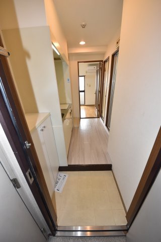 桜川ゼンシンビルの玄関