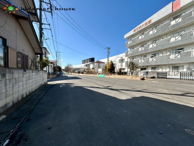 西区指扇領別所　新築戸建　リーブルガーデン01の前面道路含む現地写真