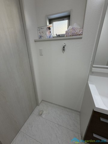 平塚市平塚３丁目　築後未入居戸建　全15邸14号棟のランドリースペース