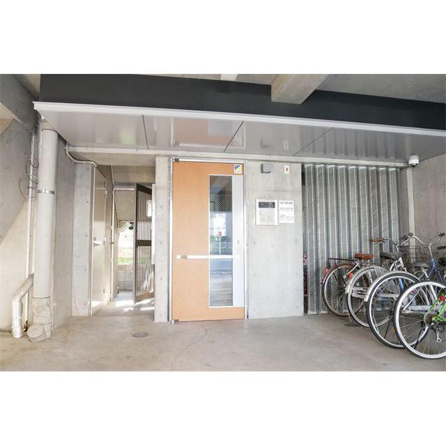 杉並区上荻２丁目の賃貸マンションのエントランス