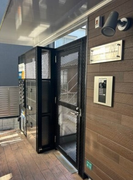 ウィンコーポ池袋のエントランス