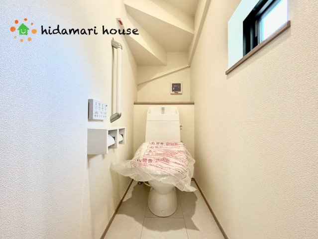 伊奈町栄4丁目　新築戸建　ハートフルAのトイレ