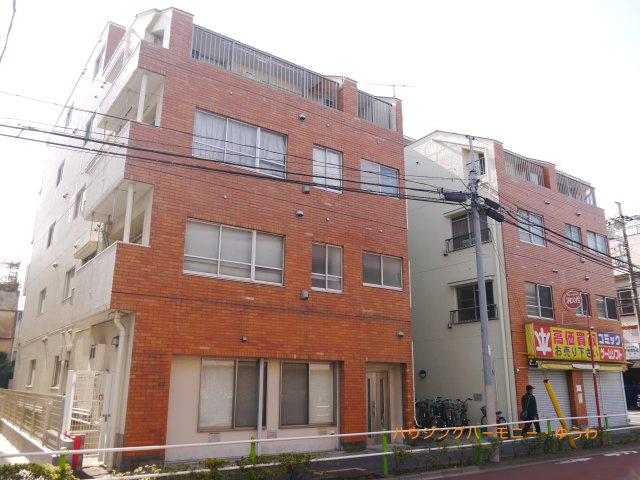 【外観】 | メゾン蓮根 | モダンでスタイリッシュな印象を与えるグレーを基調とした外観。