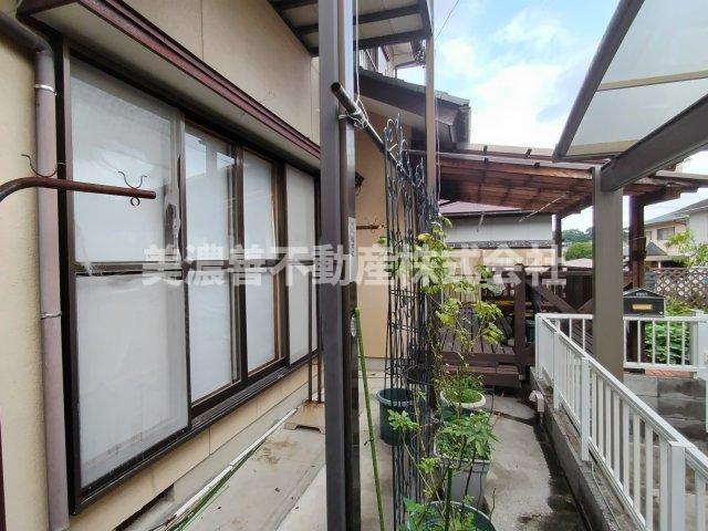 ６５９３１　本巣市文殊中古戸建ての外観