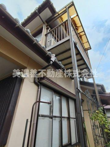 ６５９３１　本巣市文殊中古戸建ての外観