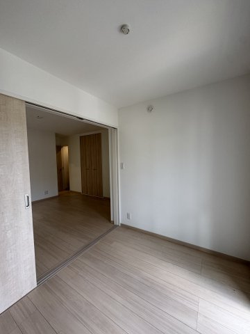 ウグイスコートの洋室