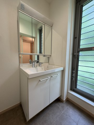 ウグイスコートの洗面所