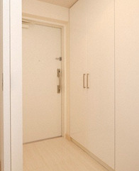 パークアクシス心斎橋の玄関