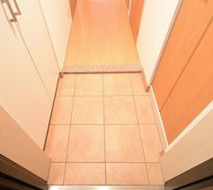 レジディア靭公園の玄関