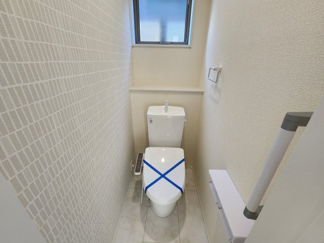 小牧市小木３丁目　新築戸建　６号棟のトイレ|2階のトイレです
