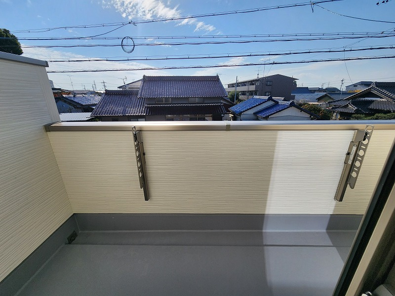 小牧市小木３丁目　新築戸建　６号棟のバルコニー|バルコニーからの眺めを楽しみながら食事をしませんか