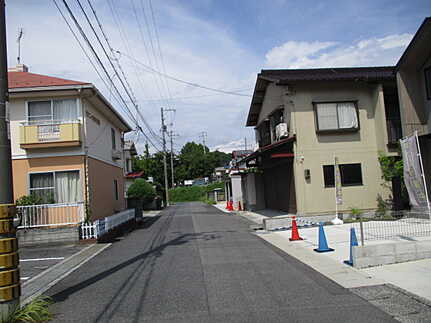 佐伯区五日市町大字美鈴園 の前面道路含む現地写真