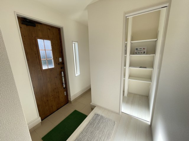 藤岡市藤岡第34（全4棟）4号棟の玄関