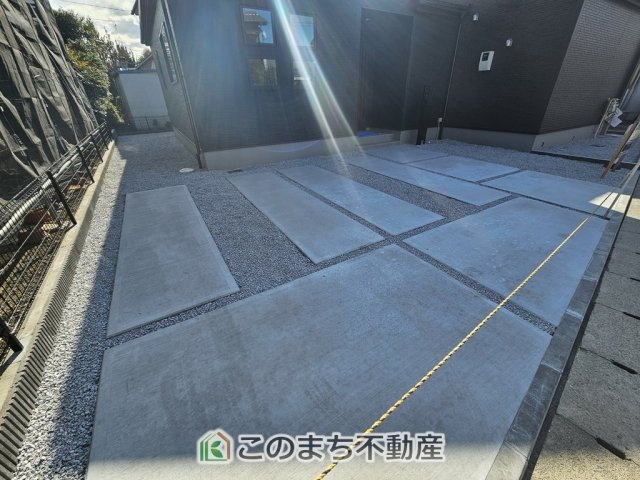 グラファーレ宇都宮市雀の宮4期の駐車場|お車駐車スペース３台分ご用意しております♪