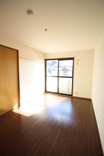 ルミエールFの居間・リビング