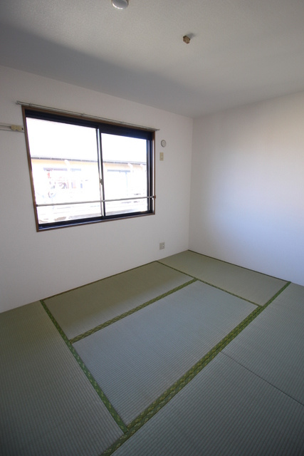 ルミエールFの居間・リビング