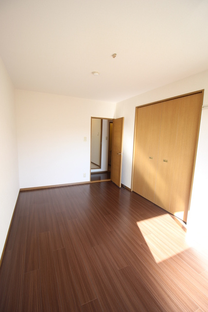 ルミエールFの居間・リビング