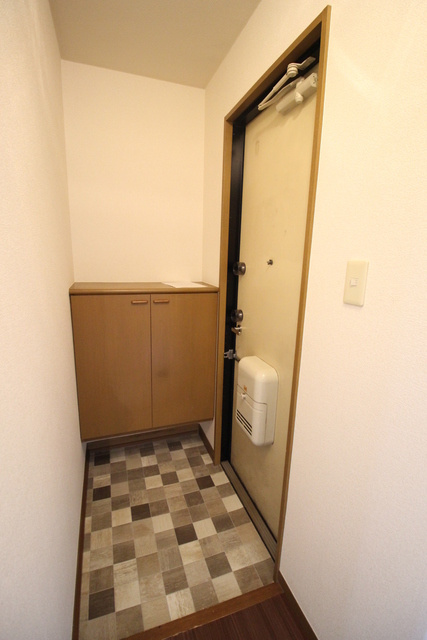 ルミエールFの玄関