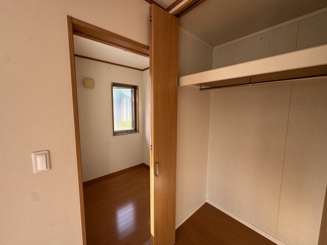 -三丁目不動産-　寄居町富田　注文住宅　駐車4台　カーポートの洋室