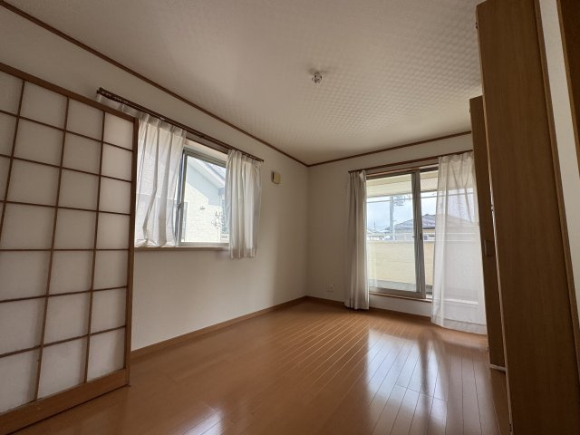 -三丁目不動産-　寄居町富田　注文住宅　駐車4台　カーポートの洋室