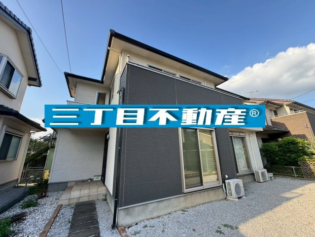 -三丁目不動産-　寄居町富田　注文住宅　駐車4台　カーポートの外観