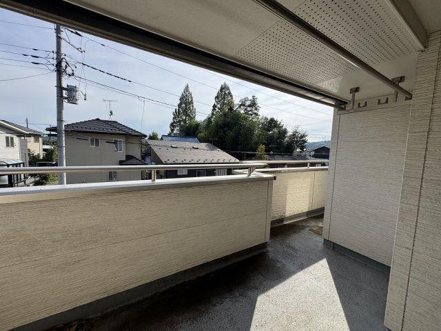 -三丁目不動産-　寄居町富田　注文住宅　駐車4台　カーポートのバルコニー