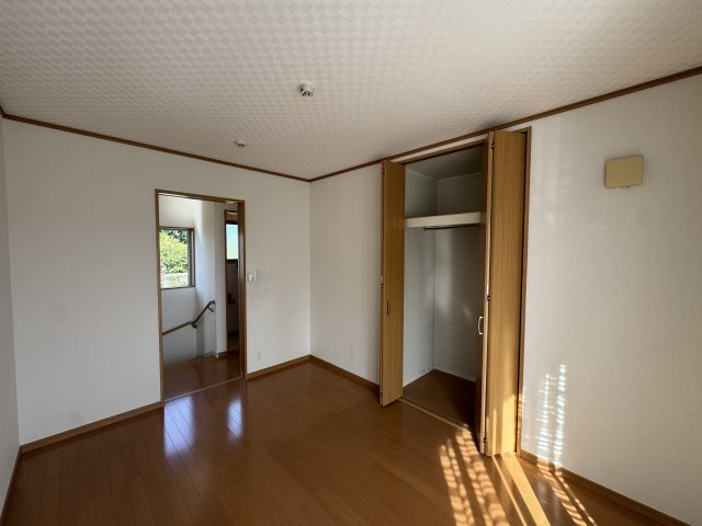 -三丁目不動産-　寄居町富田　注文住宅　駐車4台　カーポートの内装