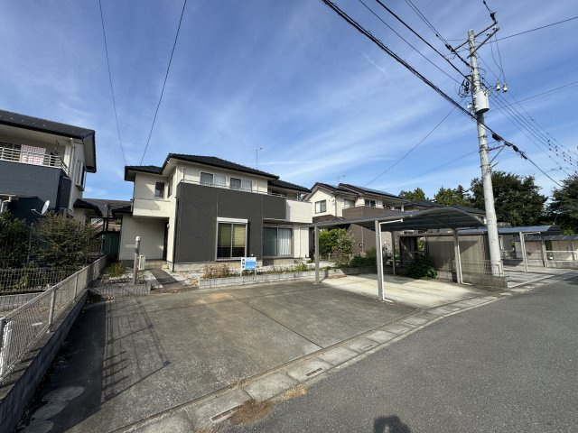 -三丁目不動産-　寄居町富田　注文住宅　駐車4台　カーポートの外観