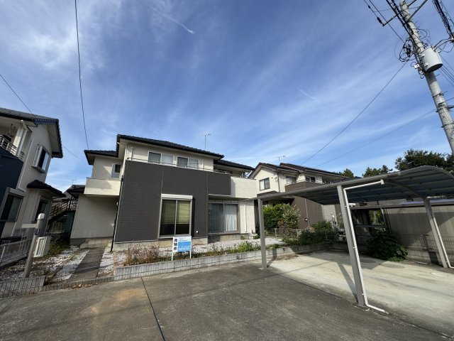 -三丁目不動産-　寄居町富田　注文住宅　駐車4台　カーポートの外観