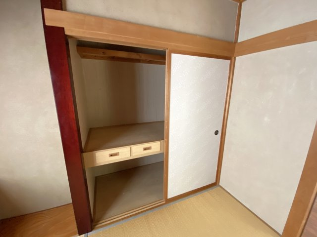 井上貸家の収納