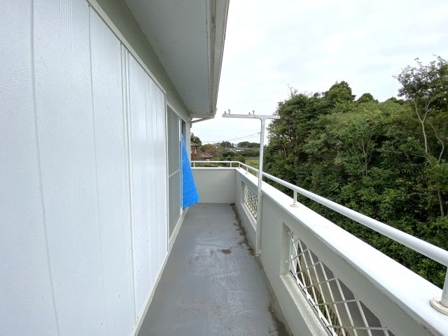 井上貸家のバルコニー