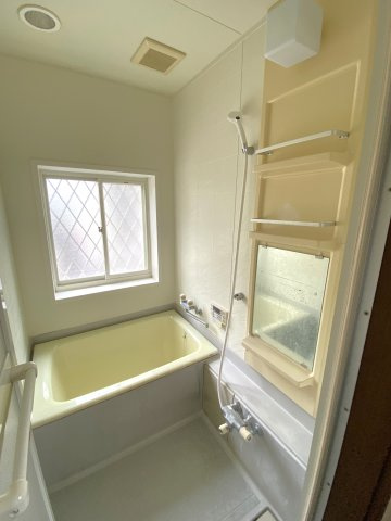 井上貸家の浴室