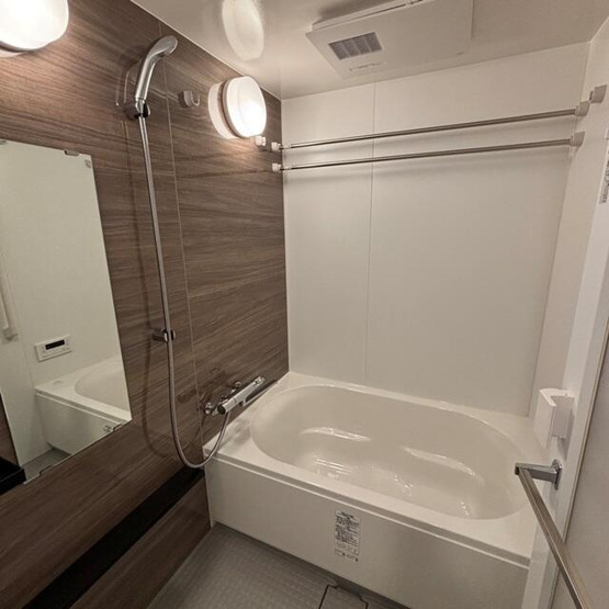 【浴室】 | ※写真は同タイプ住戸です。 