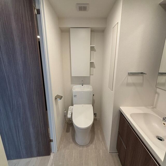 【トイレ】 | ※写真は同タイプ住戸です。 