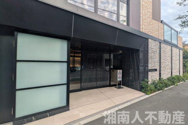 プレミスト本鵠沼のエントランス|ゆとりのあるエントランスです