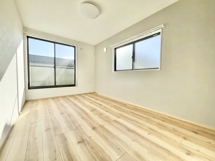 名古屋市北区楠1-2108-4　中古戸建の洋室