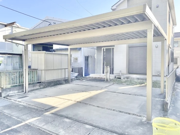 名古屋市北区楠1-2108-4　中古戸建の駐車場