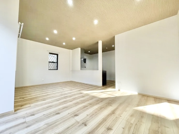 名古屋市北区楠1-2108-4　中古戸建の居間・リビング