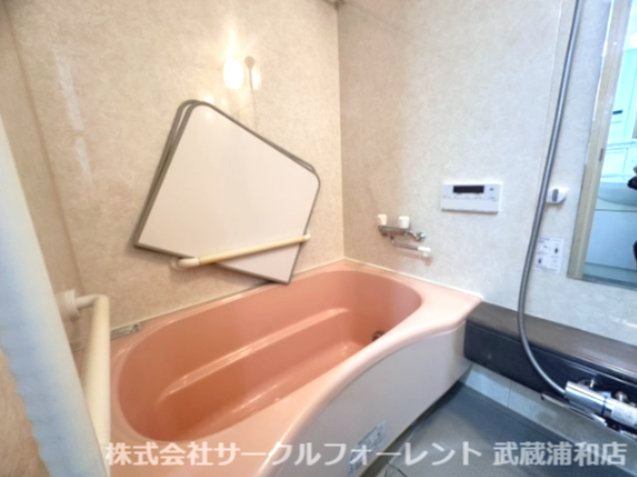 浦和白幡東中層住宅の浴室|お風呂で日々の疲れを落としましょう