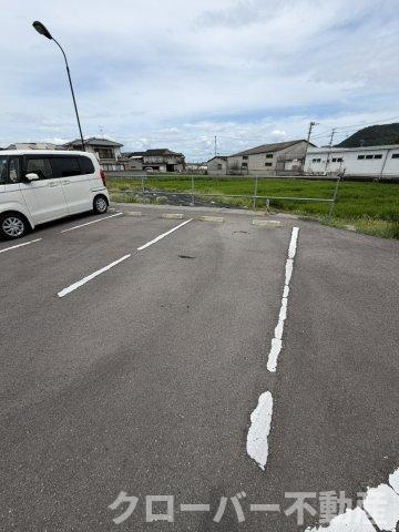 グリーンヒルズの駐車場