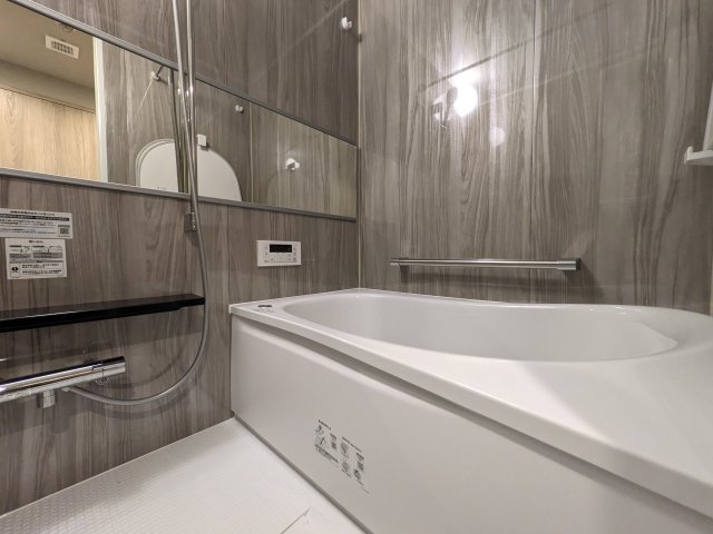 【浴室】 | 半身浴もゆっくり楽しめる広々浴室