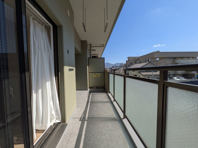 【バルコニー】