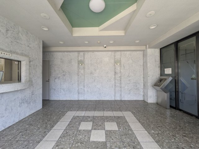 【エントランス】