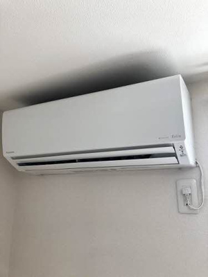 【設備】 | シャーメゾンJUNO A | エアコン