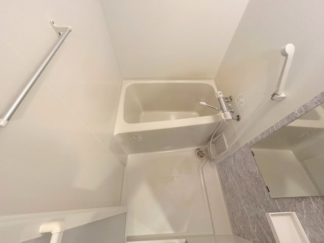 S-RESIDENCE新大阪駅前の浴室